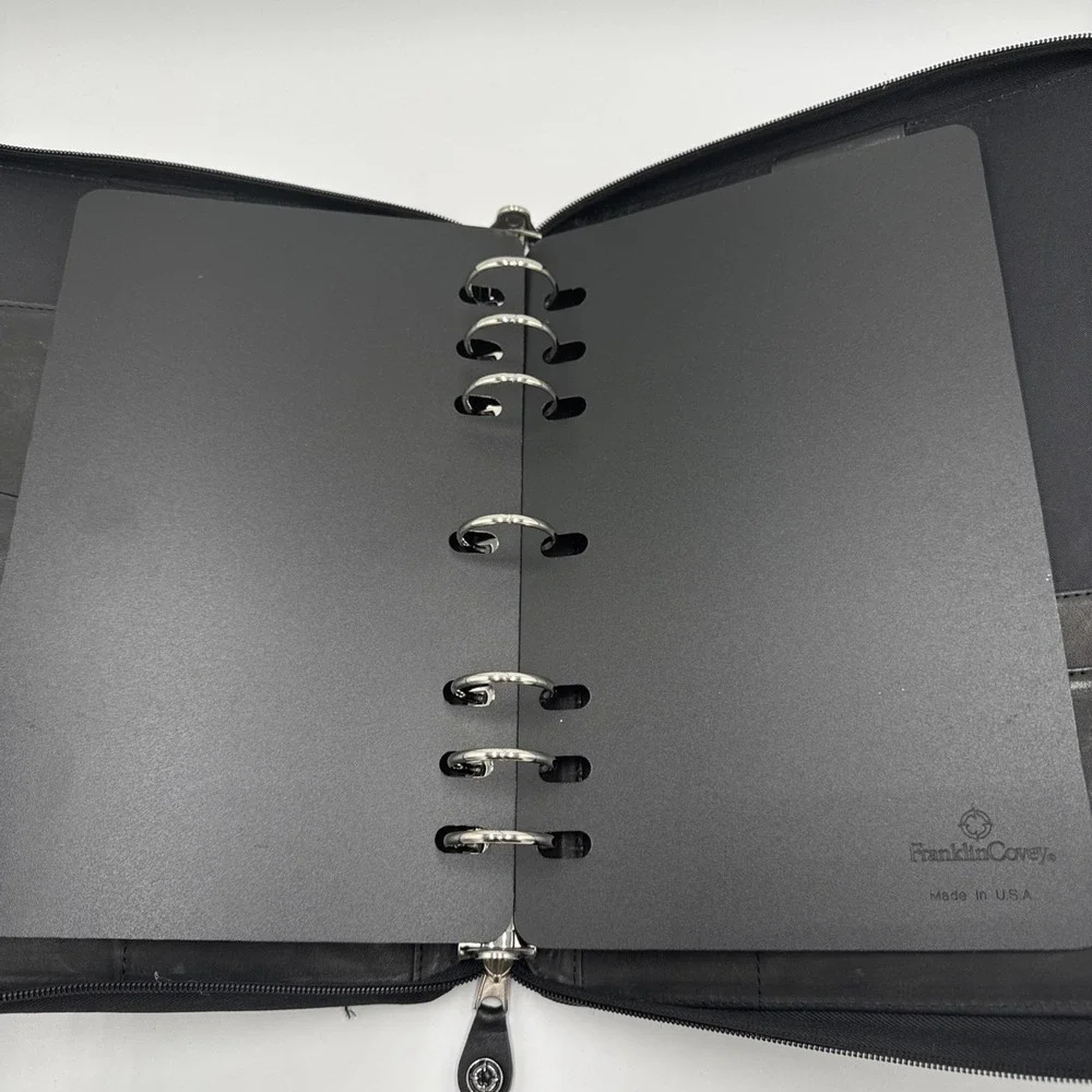 Franklin Covey Zip Binder Only Black Full‎ Grain Leather 7 Rings 1.5